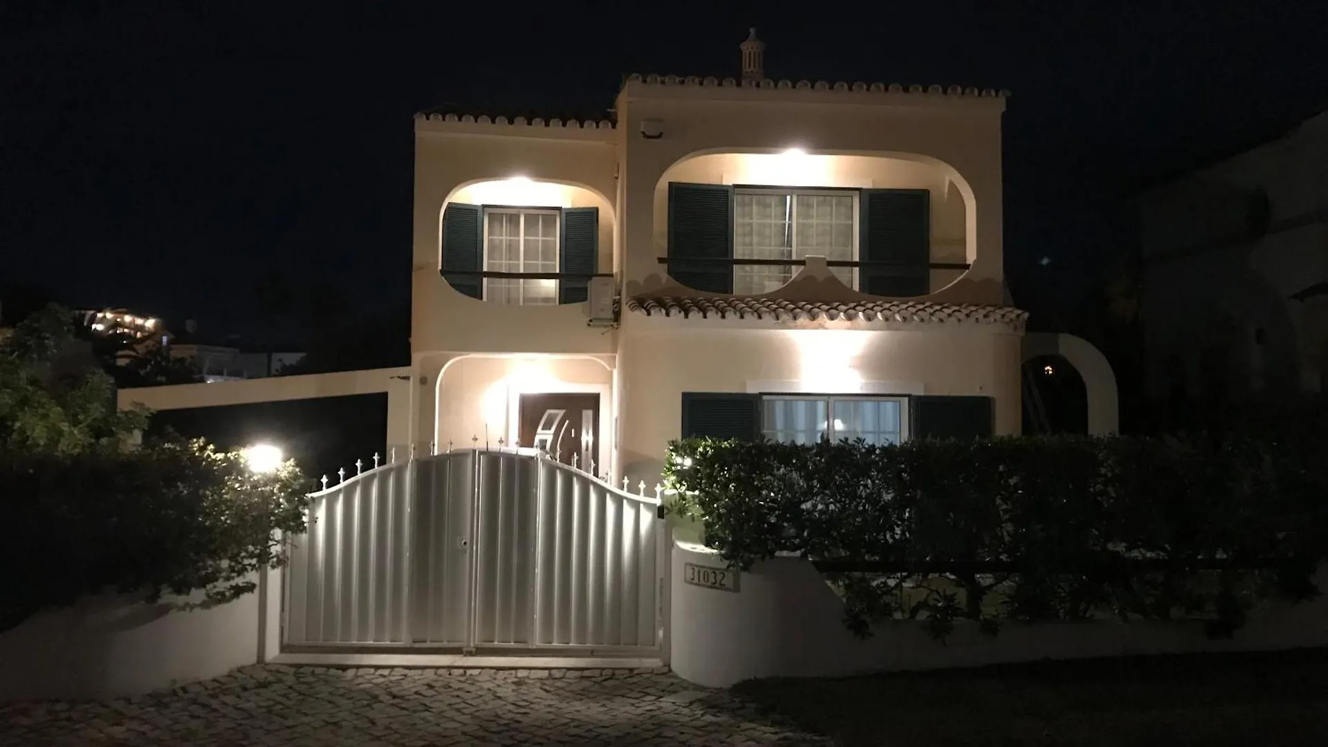 4 Bedroom Villa With Heated Pool Close To Old Village Vilamoura
